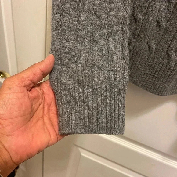 Brooks Brothers Lambswool Cable Crewneck Sweater. Great conditions gray color - Picture 8 of 12